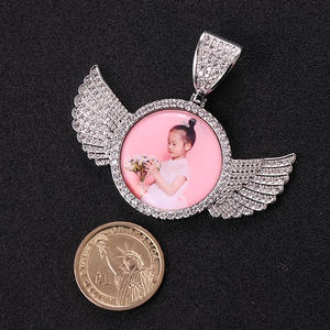  Wholesale Newest Fashionable Design Custom Photo Necklace Sublimation Angel Wings Photo Pendant For Mom Delicate Gifts