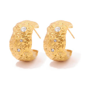 2023 New Top Selling Hammered White Zircon Inlaid C-shaped Chunky Earrings Women 18K Gold Stainless Steel Hoop Earrings For Girl